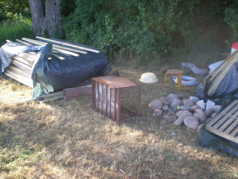 Sauna ikka pole. On veel teine hunnik ASJU.
